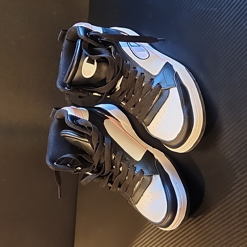 Womens Champion Sneakers, Pink, blak and white. Size 7w